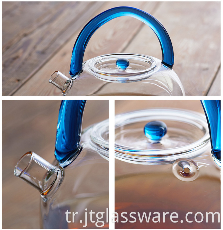 glass teapot to boiling water
